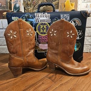 Vintage Cowboy Boot w Flower Detail